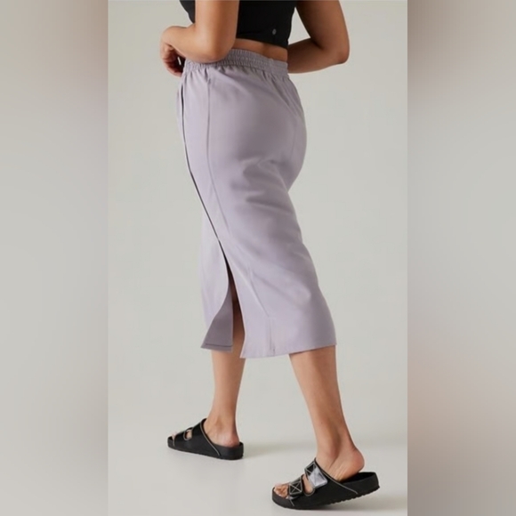 Athleta Stride Midi Skirt Women's Size Small NWT - Picture 2 of 6